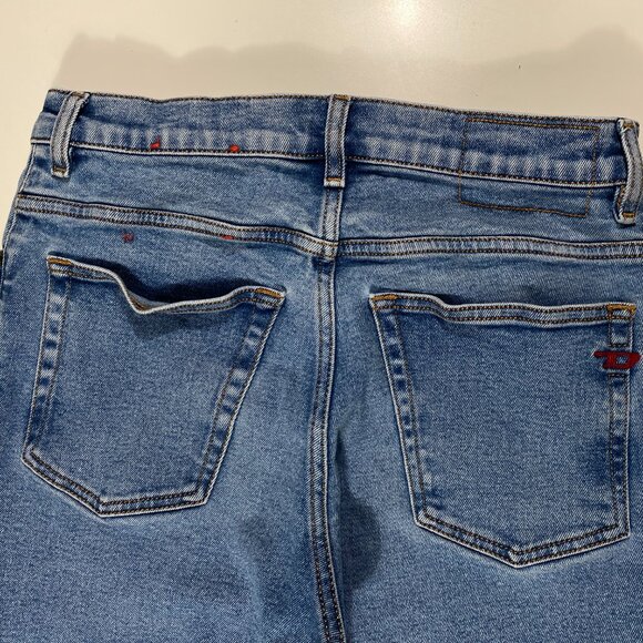 Diesel Industries 2005 5-Pocket Embossed Logo Slim Fit Tapered Jeans mens 29x28 - Picture 10 of 14